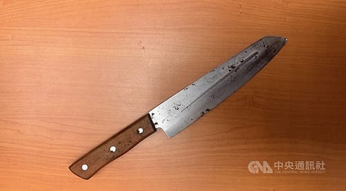 北市男街友路上激動吼叫　萬華警查扣水果刀法辦