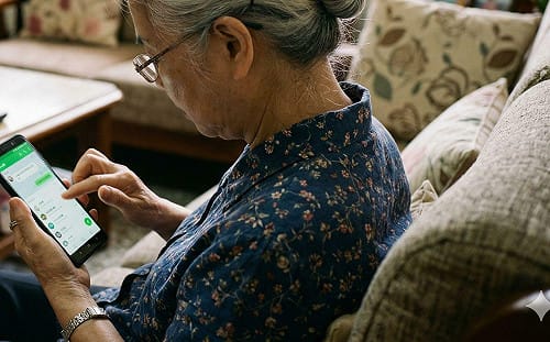 免費的最貴！七旬嬤載LINE貼圖引來詐騙集團 險賠5000元手續費