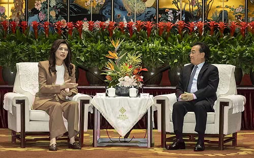 鄭麗文訪南京喊感慨萬千 中共江蘇省書記：符合兩岸關係發展需要 