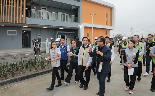 斥資逾4億閒置土地華麗轉身  黃偉哲視察全台首座「公園化」動保教育園區