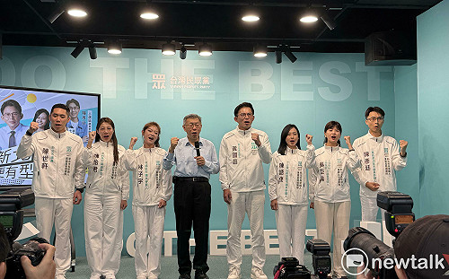 挺黃國昌選新北 柯文哲：同伴一個個投靠權勢 他卻沒口出惡言