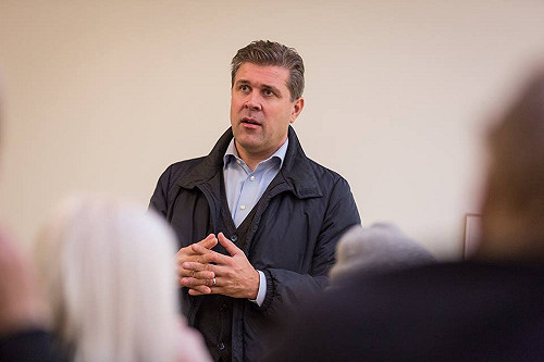 捲入巴拿馬文件醜聞  冰島大選執政黨還是贏