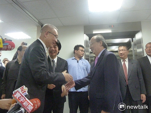 吳賴會登場！吳敦義和記者閒聊賴清德沒發言