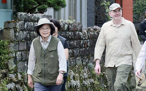 蔡英文約谷立言爬山：台美如同攀登山頂的堅實夥伴關係 