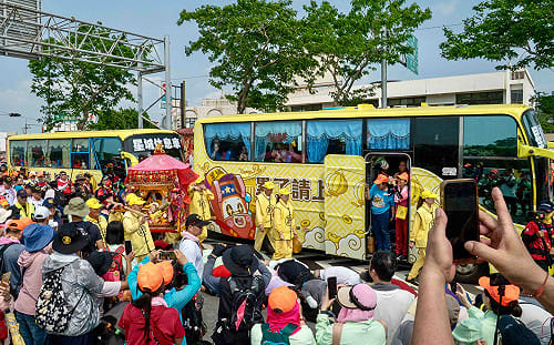 《星城Online》應援媽祖民俗盛典！「累了請上車」休息巴士伴信眾走萬里路 