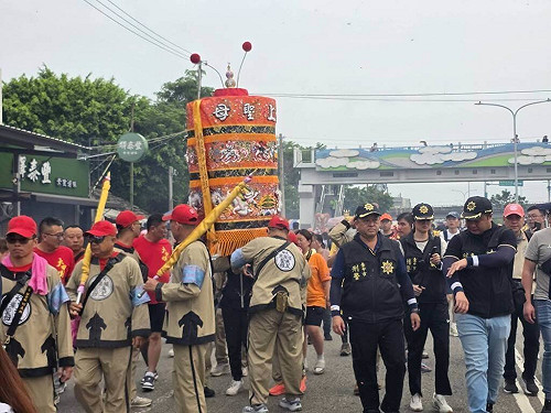 大甲媽遶境進香第2天　雙媽會期待落空