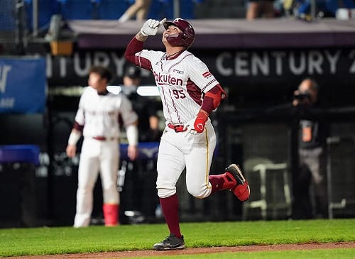 李勛傑首度代打轟、單場雙響　助桃猿擊退悍將