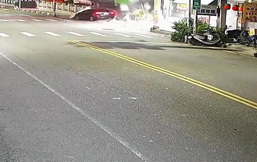 債務糾紛遭衝撞事故　警車上搜出毒品依法送辦