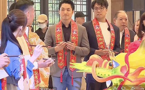 與蔣萬安幾乎零互動  沈伯洋只問：那是不是要往前走？