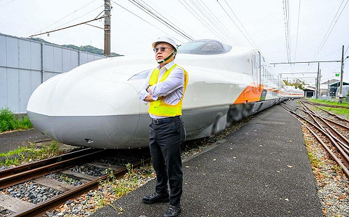 高鐵全新「鴨嘴獸」列車亮相！史哲親自開箱嗨喊：新車應該很好睡