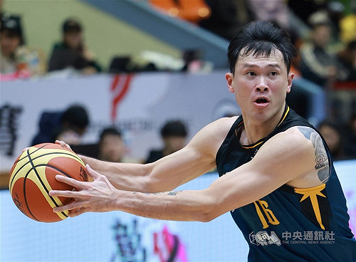 黑鳶胡凱翔奪21分宰裕隆　SBL總冠軍賽首戰獲勝