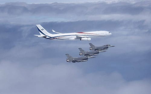 F-16V伴飛史瓦帝尼國王專機畫面曝  蕭美琴：台灣要一直與世界同行