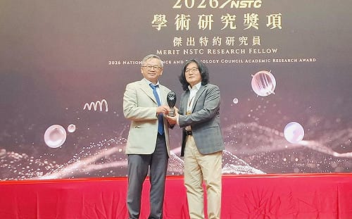 繼獲得教育部學術獎  東海教授何萬順再榮膺國科會傑出特約研究員獎