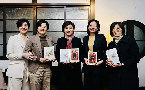 賀楊双子再奪國際文學大獎  鄭麗君：帶領世界重新認識台灣、愛上台灣