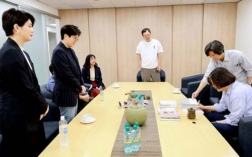作家朱宥勳談楊双子奪布克國際獎：還好是你啊