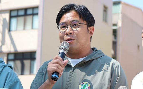 立院放火、地方裝好人滅火！  蔡秉璁、黃敬雅痛批柯志恩「人前握手、人後下手」