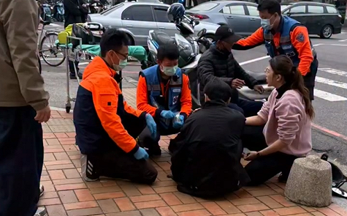 韓籍男遭無照闖紅燈阿伯撞！反被告過失傷害 怒PO網：這真的是對的嗎？