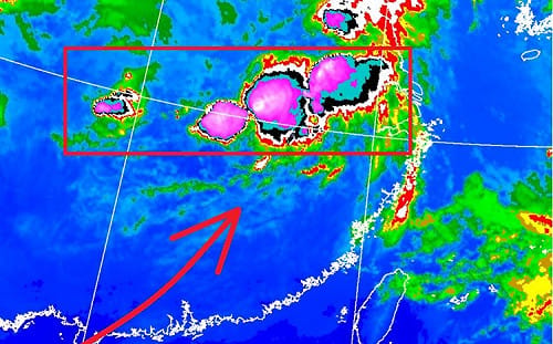 颱風醞釀中！鄭明典PO大片「紫色雲簇」示警：強對流雲系易釀災