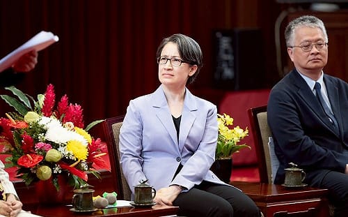 蕭美琴：蔡英文首位女性三軍統帥「沒有什麼框架女性無法突破」 