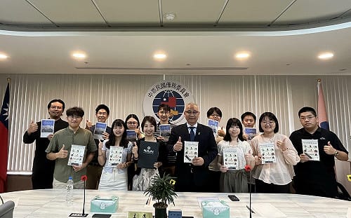 政大日本研究學程參訪僑委會 深化青年國際視野與公共外交實務認識