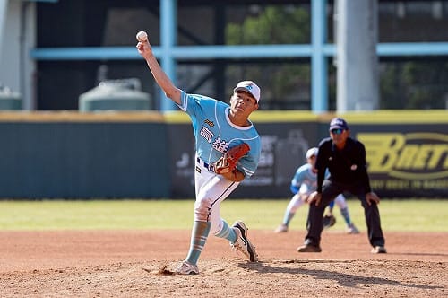 華南青少棒賽林定緯後援穩守　高雄延長賽勝台中