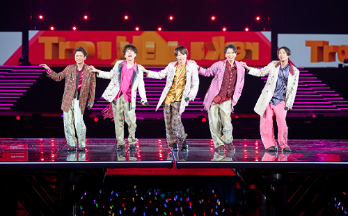 日天團「嵐」26年活動落幕！粉絲淚崩道別：很開心能陪到最後