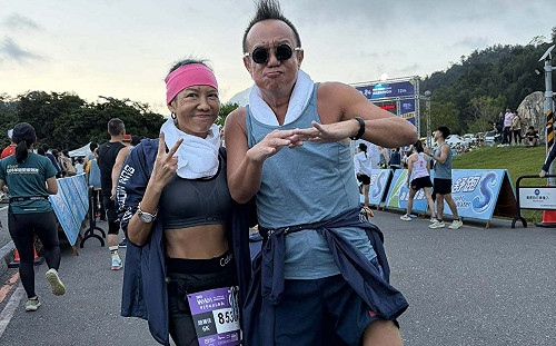 歌手黃大煒驟逝掀遺產風暴！胞姊稱全體繼承人  交往31年經紀人女友揚言提告