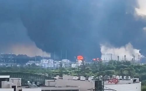 (影)俄煉油廠爆炸！澤連斯基：俄軍若持續襲擊 莫斯科也會陷入火海