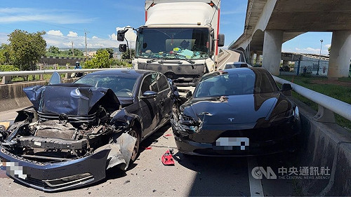 台中龍井5車連環撞　6人輕傷送醫