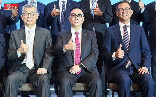 蔡鎮宇一拳打出金融圈大風暴！9億賠償創投信紀錄 郭明鑑請辭後 金管會、國泰金的下一步