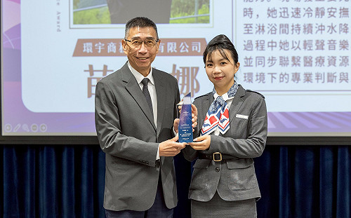 新加坡女嬰候機遭燙傷　一句「有冰塊嗎？」桃機貴賓室主管機警化危