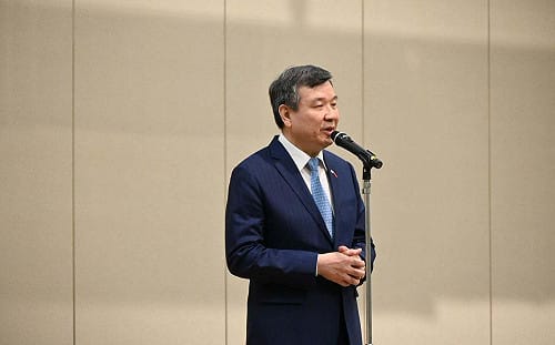 長崎市長矮化台灣暗指「自請參加」李逸洋：主動爭取就應該受辱？