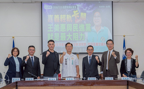 藍白合體批綠營嘴喊挺嘉義輕軌卻卡關　張啓楷嗆王美惠騙票