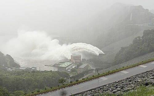 石門水庫喝飽了！巴威颱風挹注2.48億噸入流量 刷新十年紀錄