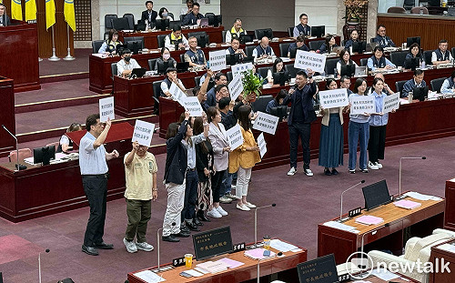蔣萬安施政報告　綠營杯葛轟淹水、天坑、砍樹「施政沒半步」