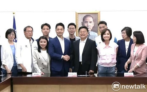 跟進蔣萬安號召上街頭 傅崐萁：民進黨毒台到人民要上街的程度