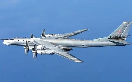 （影）俄Tu-95戰略轟炸機被炸! 烏無人機深入800公里襲恩格斯基地
