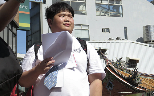 「杯麵老師」退出民進黨! 稱政治文化與期待落差：盼以無黨籍誠實發聲