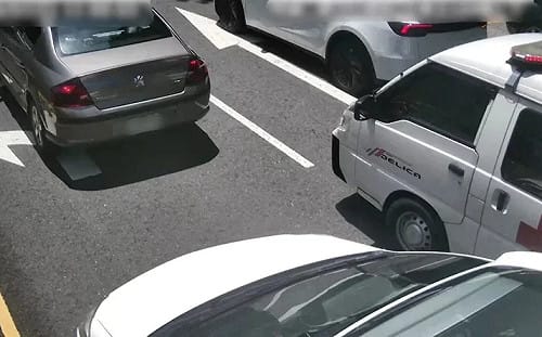 高雄救護車急送發紺新生兒！雙車擋路遭PO網砲轟  下場慘了
