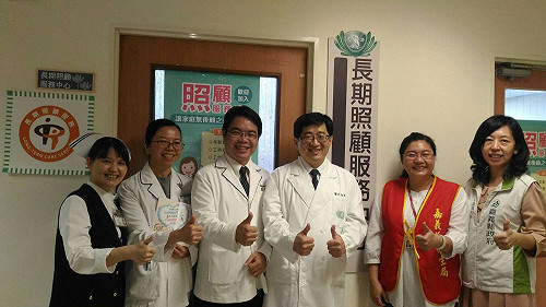 落實長照2.0 嘉義首創照護專員服務到家