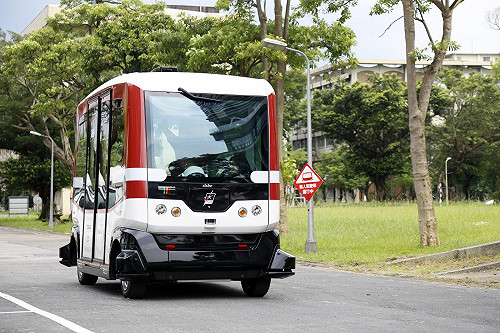 英編列逾30億經費 推動無人車3年內上路
