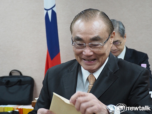 官吶! 小英不排除中國武力犯台 馮世寬：總統高瞻遠矚