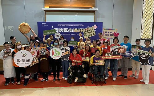 高市社會局「月映匠心．雄好禮」開賣     23家身障團體推出秋節禮品  