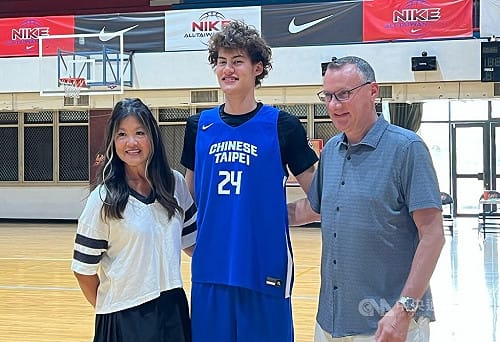 全美四星高中生陳卡特　披台灣U18男籃戰袍直呼很酷