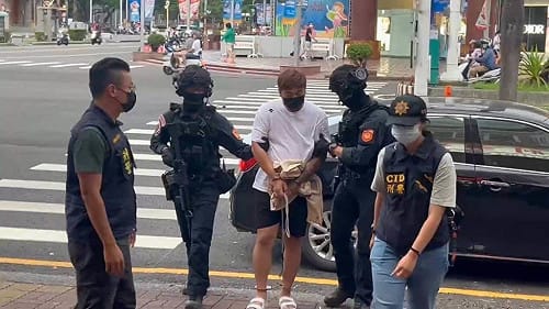 屏東枋寮鎢業董事長命案　警帶離職員工返住處採證