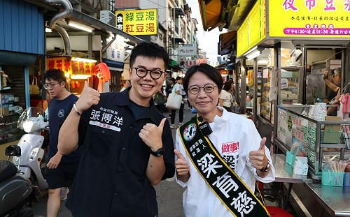 梁育慈邀屏東子弟張博洋掃街    展現高屏跨區域合作與世代串連