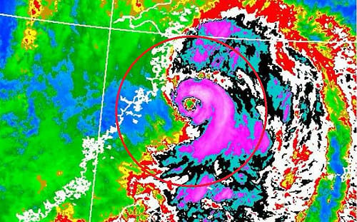 白海豚颱風「近岸增強」！風雨比巴威更有感 鄭明典揭後續變化
