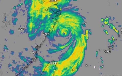 白海豚颱風挾強對流！風雨不亞於暴風圈侵襲 晚間登陸浙江雨區南移
