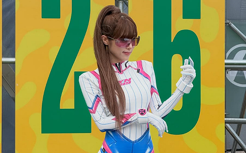 新一代水彈女王！YENA崔叡娜WATERBOMB「全身包緊緊」更性感
