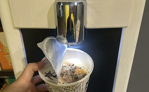 公司熱水泡不爛泡麵！    盤點職場超瞎離職理由